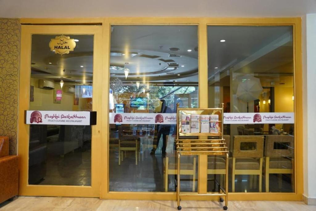 Blossoms Room The Plaza-Luxury Collection- Lakdikapul Hyderabad Ngoại thất bức ảnh