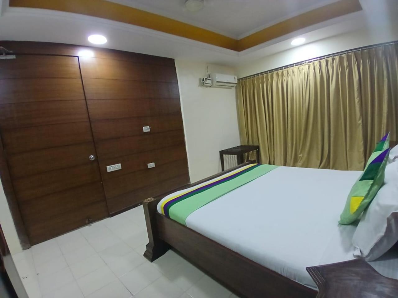 Blossoms Room The Plaza-Luxury Collection- Lakdikapul Hyderabad Ngoại thất bức ảnh
