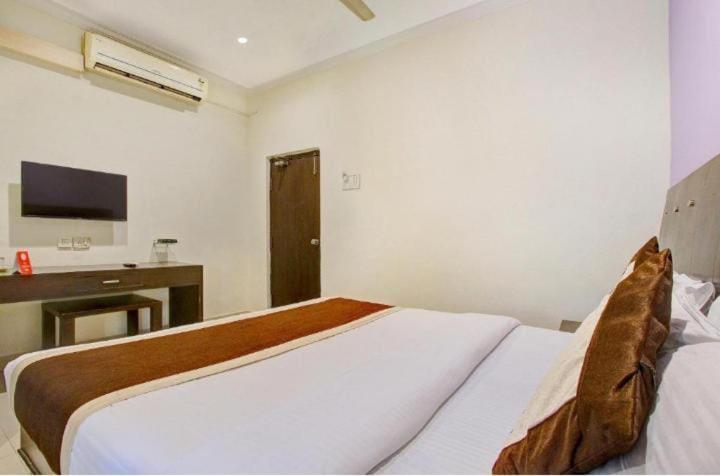 Blossoms Room The Plaza-Luxury Collection- Lakdikapul Hyderabad Ngoại thất bức ảnh